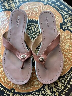 Coach Brown Leather Thong Sandals with Signature Turn-Lock Flip Flops size 7